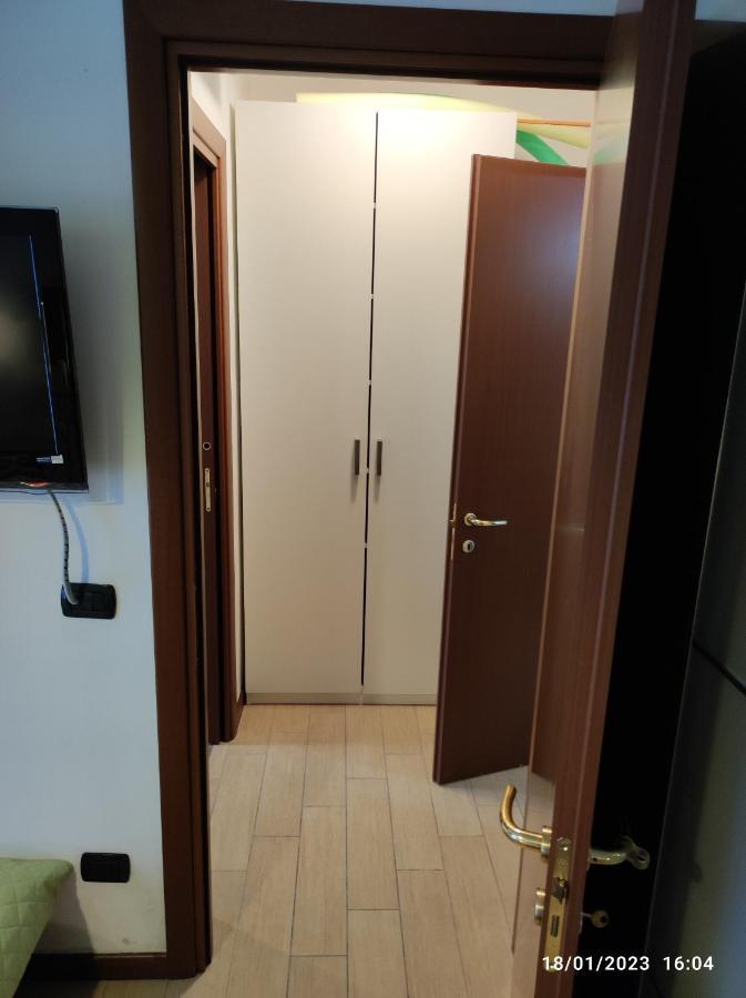 Casa Vacanze Da Riki Appartamento 1 佩斯基耶拉德加达 外观 照片